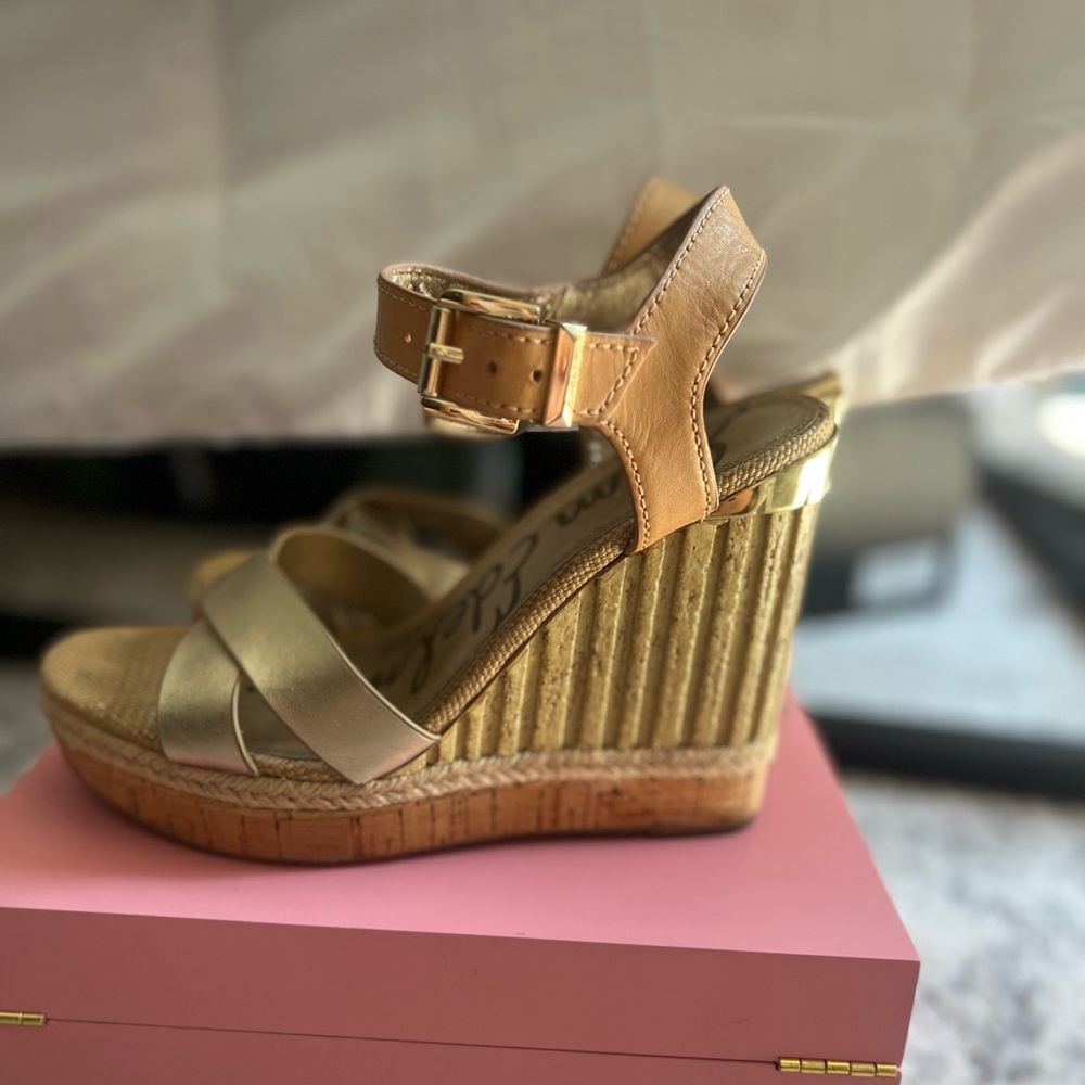 Same Edelman platform wedges